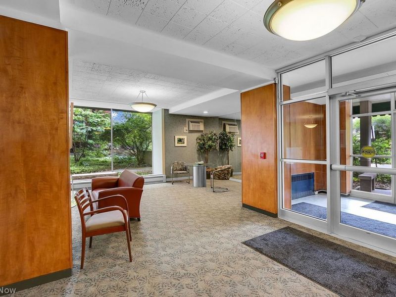 13900 Shaker Boulevard , Unit 1214, Cleveland, OH 44120 Photo 2