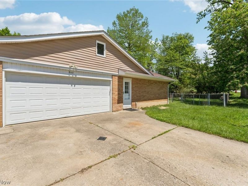 8161 State Road , North Royalton, OH 44133 Photo 2