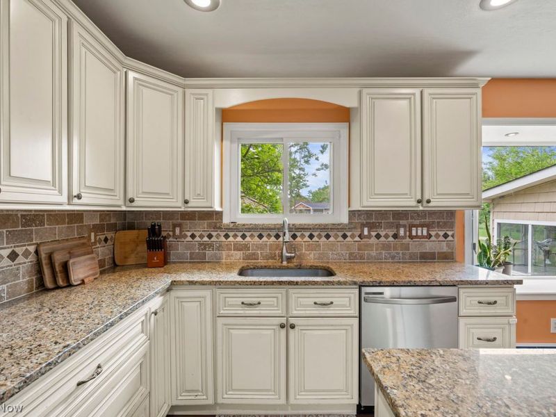 34008 Detroit Road , Avon, OH 44011 Photo 15
