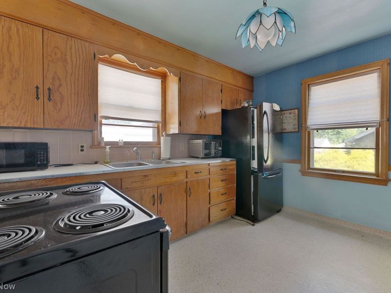 132 S Main Street , Youngstown, OH 44515 Photo 10