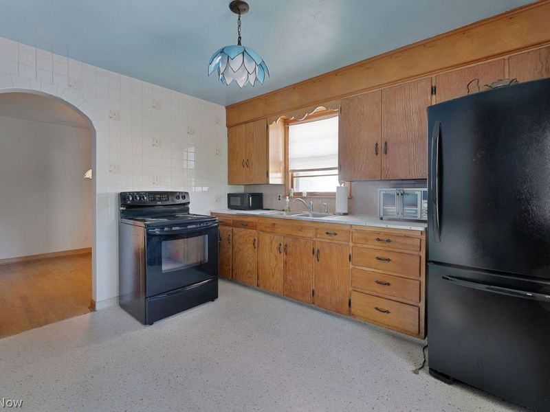 132 S Main Street , Youngstown, OH 44515 Photo 12