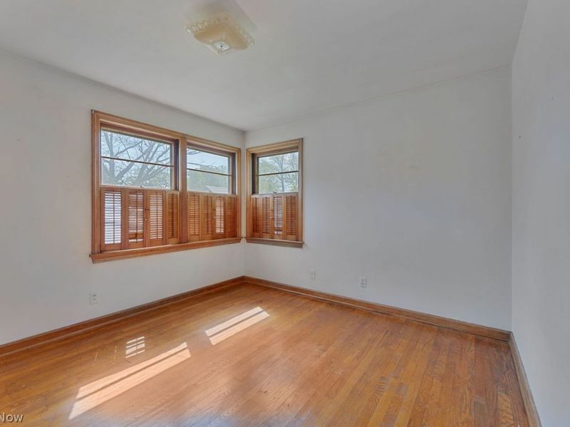 132 S Main Street , Youngstown, OH 44515 Photo 16