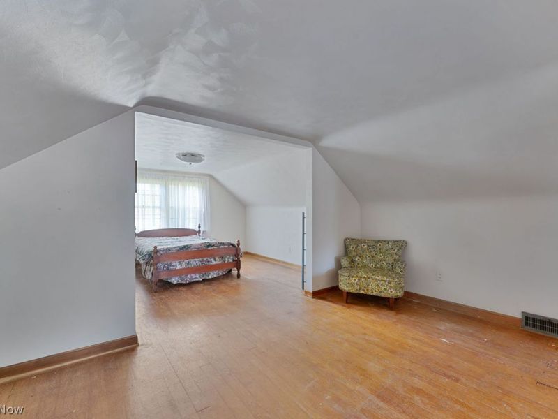 132 S Main Street , Youngstown, OH 44515 Photo 19