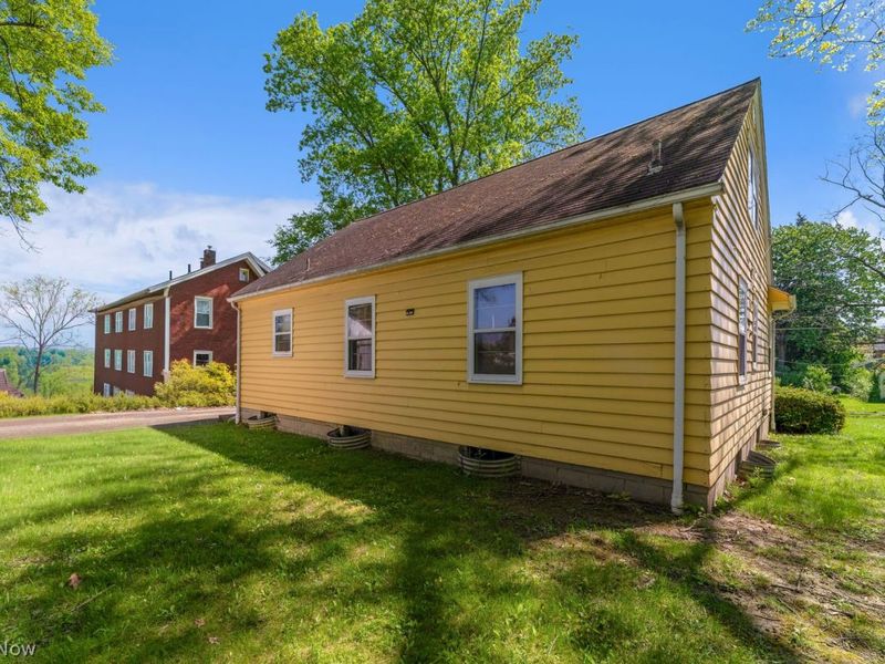 132 S Main Street , Youngstown, OH 44515 Photo 25