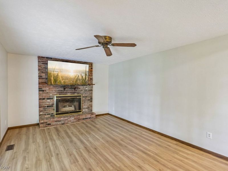 387 Ridgewood Drive , Eastlake, OH 44095 Photo 13