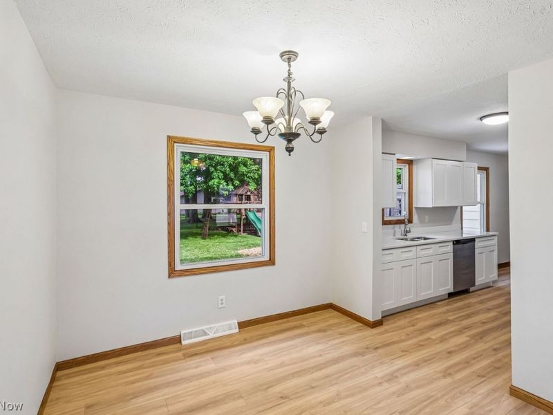 387 Ridgewood Drive , Eastlake, OH 44095 Photo 7
