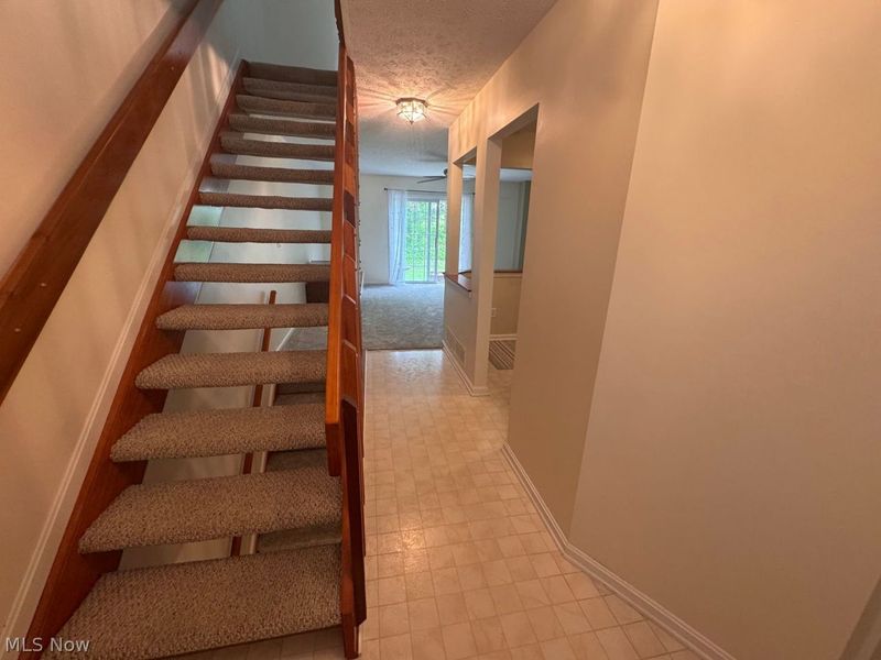 643 Almas Court , Brunswick, OH 44212 Photo 4