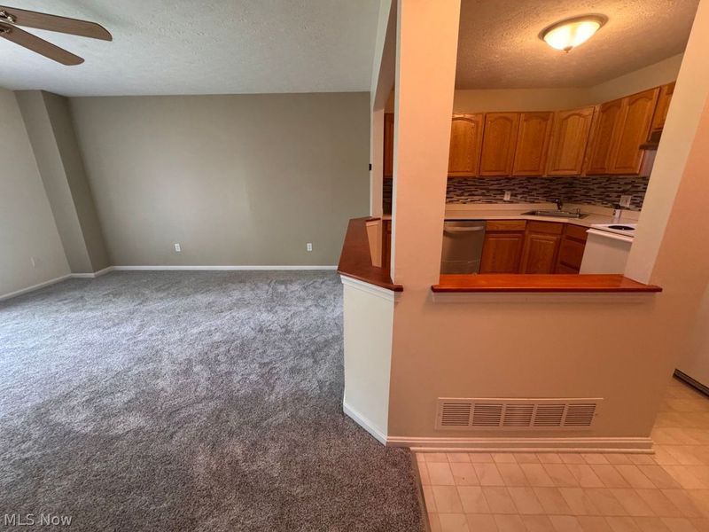 643 Almas Court , Brunswick, OH 44212 Photo 8