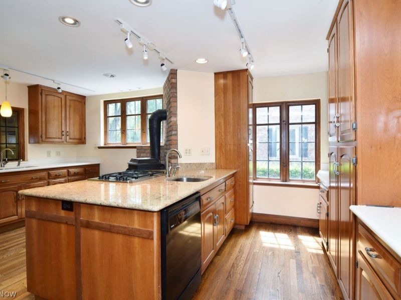 3159 Van Aken Boulevard , Shaker Heights, OH 44120 Photo 9
