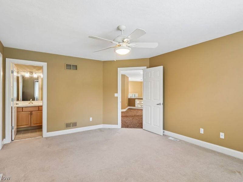 3700 Forest Oaks Drive , Akron, OH 44333 Photo 29