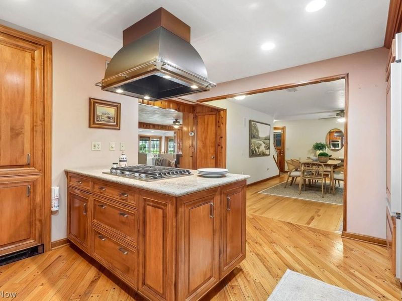 5267 Portage Drive , Vermilion, OH 44089 Photo 9