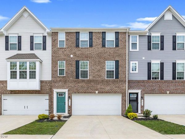 34579 Ethan Way , Willoughby, OH 44094