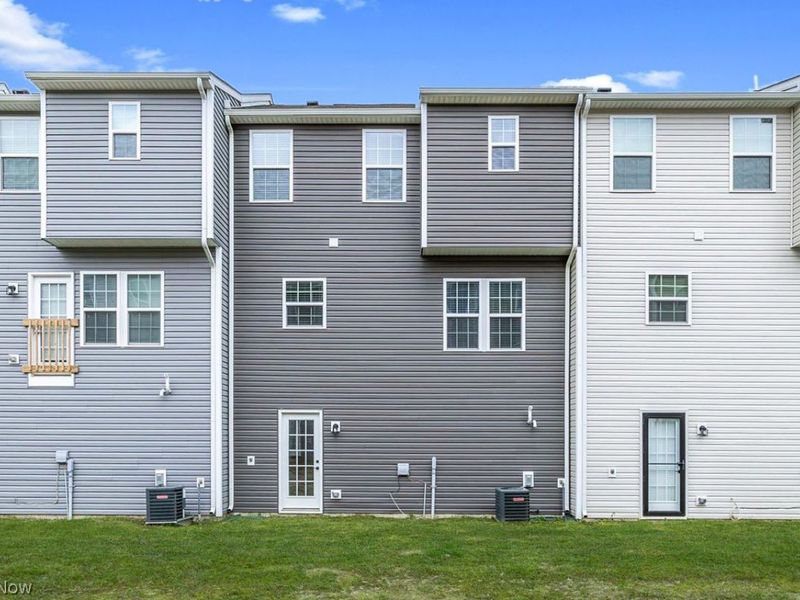 34579 Ethan Way , Willoughby, OH 44094 Photo 25
