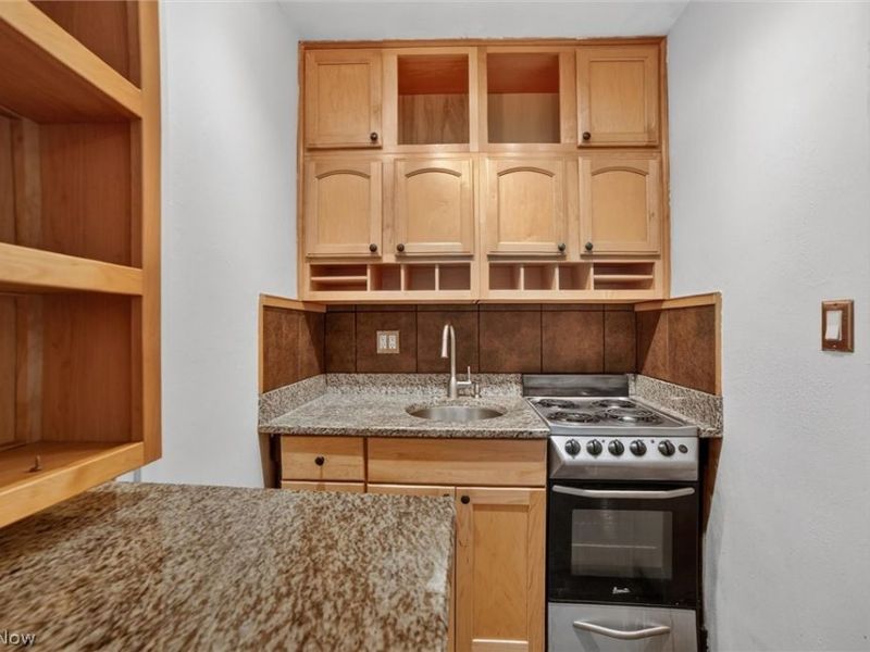 11720 Edgewater Drive , Unit 204, Lakewood, OH 44107 Photo 8