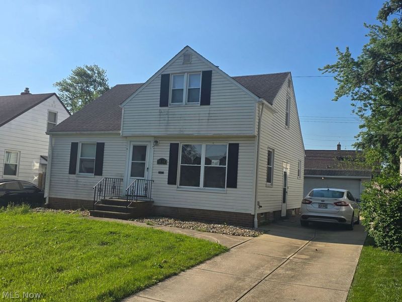 13706 Shady Oak Boulevard , Garfield Heights, OH 44125 Photo 2