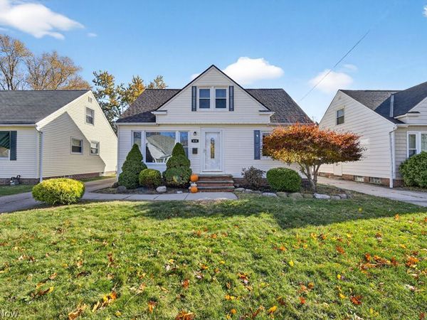 415 Beechwood Drive , Willowick, OH 44095