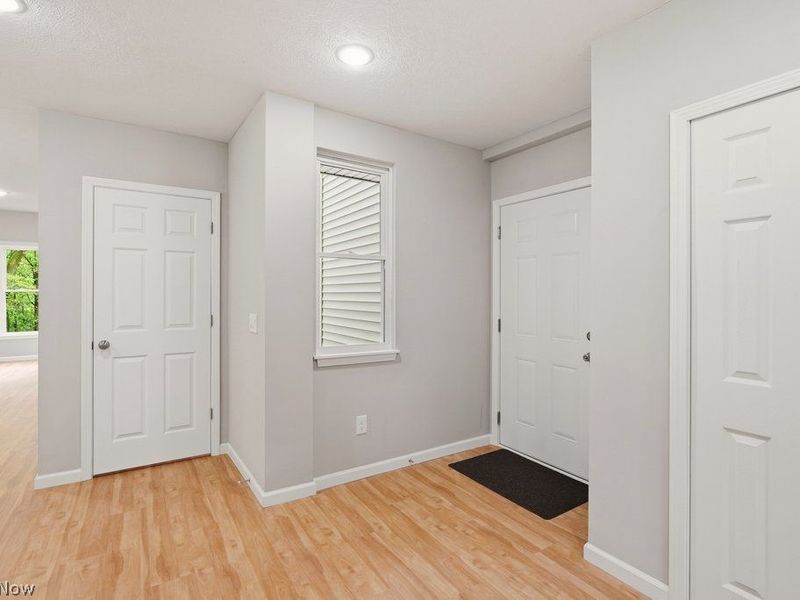 215 Forest Drive , Bedford, OH 44146 Photo 9