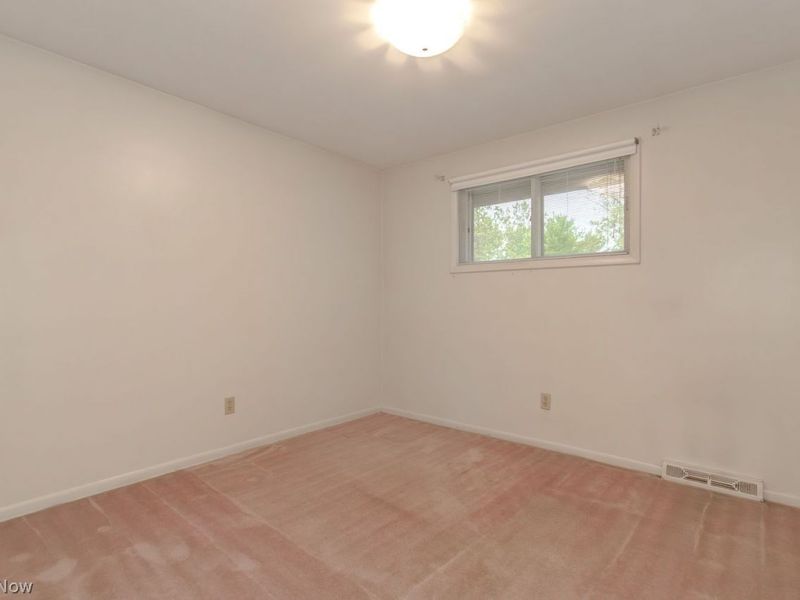 5823 Ridgebury Boulevard , Cleveland, OH 44124 Photo 12