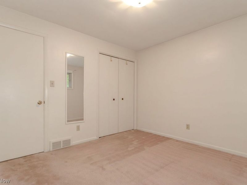 5823 Ridgebury Boulevard , Cleveland, OH 44124 Photo 13