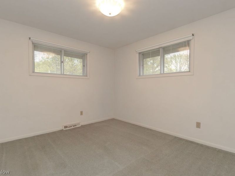 5823 Ridgebury Boulevard , Cleveland, OH 44124 Photo 16