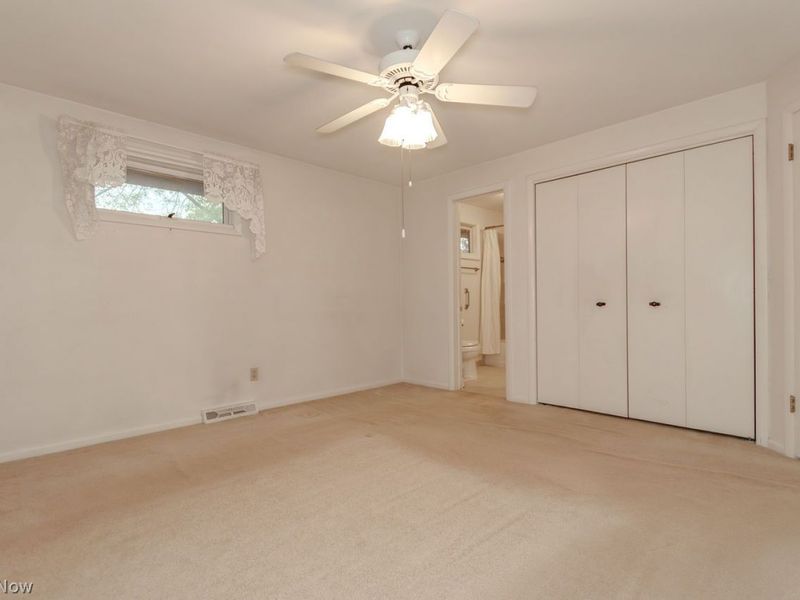 5823 Ridgebury Boulevard , Cleveland, OH 44124 Photo 27