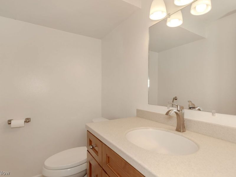 5823 Ridgebury Boulevard , Cleveland, OH 44124 Photo 30