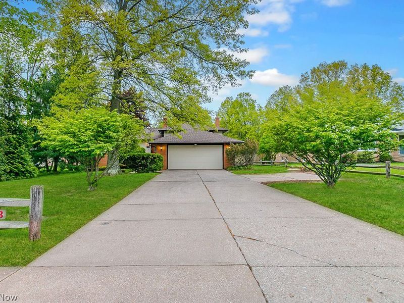 5823 Ridgebury Boulevard , Cleveland, OH 44124 Photo 41