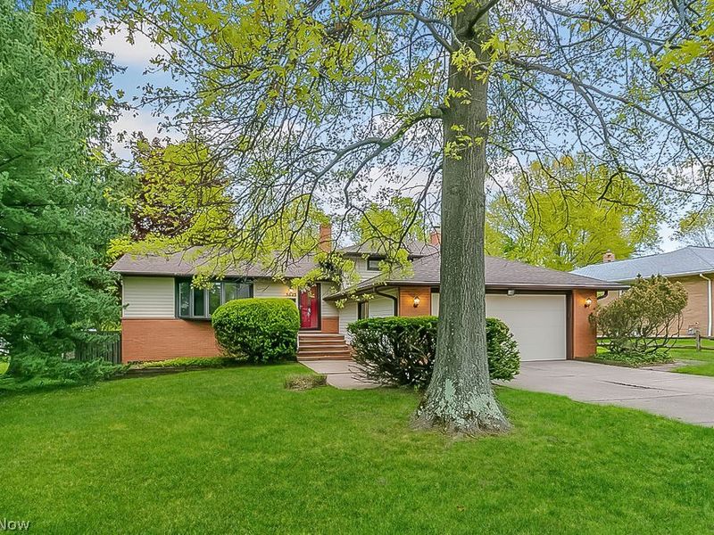 5823 Ridgebury Boulevard , Cleveland, OH 44124 Photo 42
