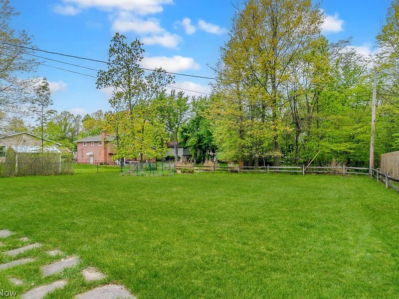 5823 Ridgebury Boulevard , Cleveland, OH 44124 Photo 44