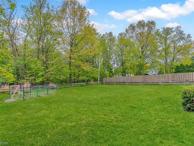5823 Ridgebury Boulevard , Cleveland, OH 44124 Photo 45
