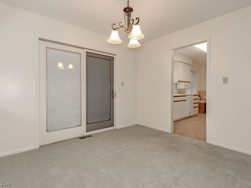 5823 Ridgebury Boulevard , Cleveland, OH 44124 Photo 6