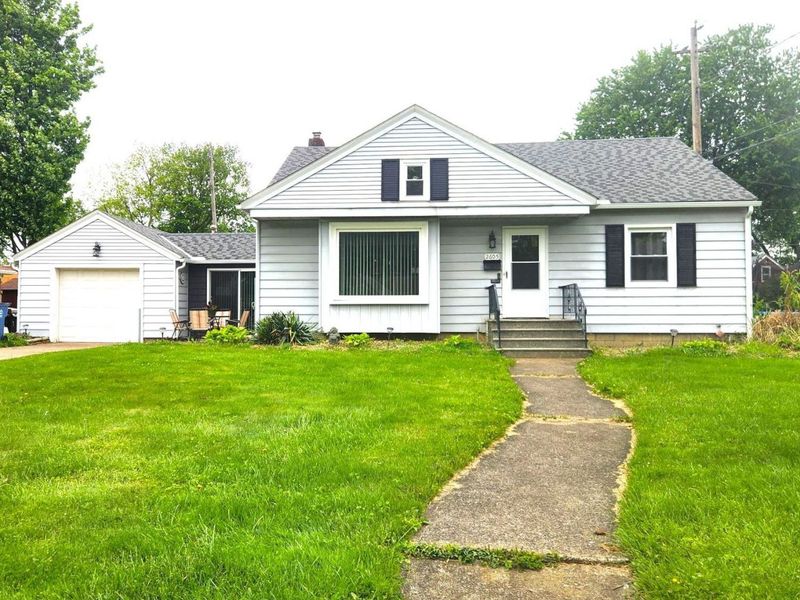 2605 Cleveland Boulevard , Lorain, OH 44052 Photo 2