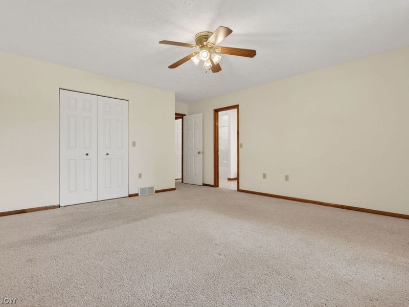 12002 W Lake Road , Vermilion, OH 44089 Photo 32