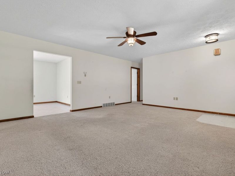12002 W Lake Road , Vermilion, OH 44089 Photo 6