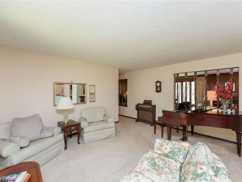 94 Pinecrest Drive , Bedford, OH 44146 Photo 14