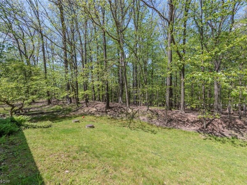 94 Pinecrest Drive , Bedford, OH 44146 Photo 3