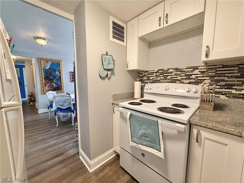 19101 Van Aken Boulevard , Unit 219, Shaker Heights, OH 44122 Photo 11