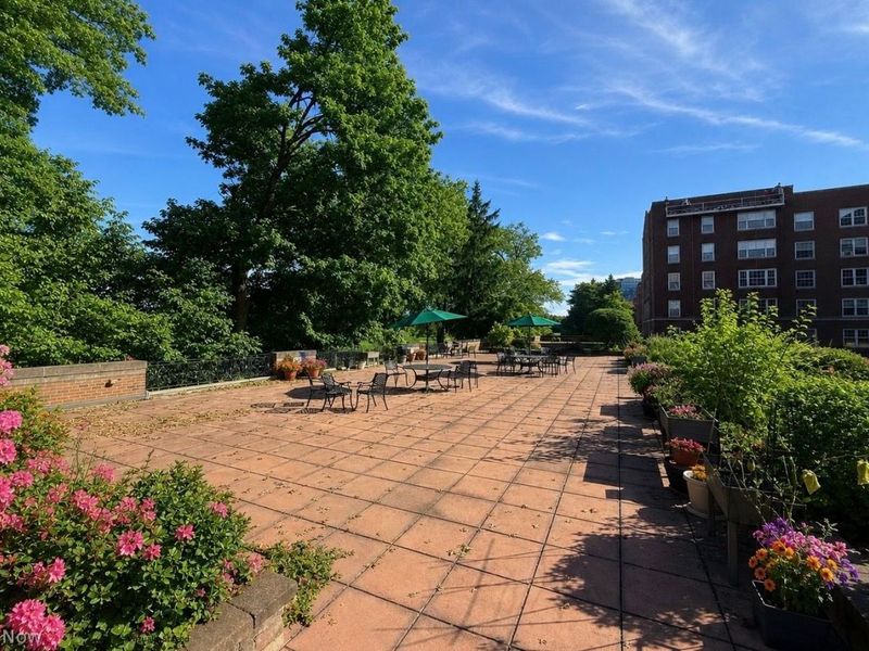 19101 Van Aken Boulevard , Unit 219, Shaker Heights, OH 44122 Photo 28