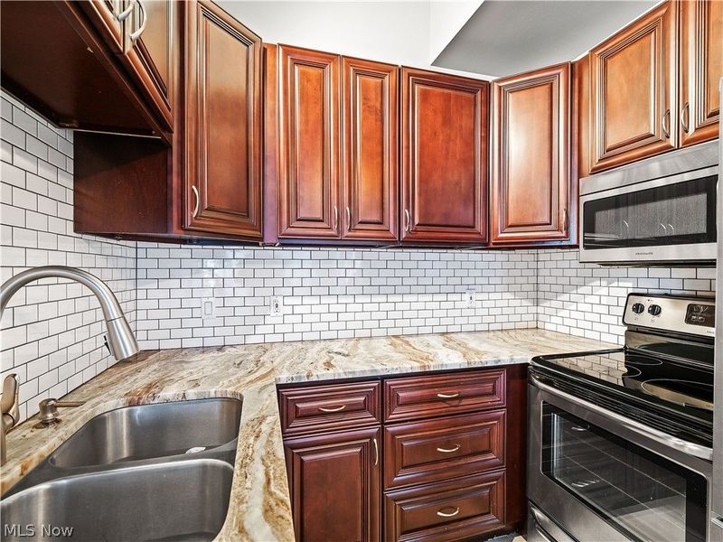 750 Prospect Avenue E, Unit 502, Cleveland, OH 44115 Photo 11