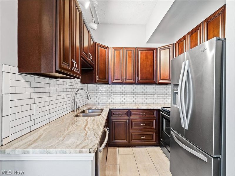 750 Prospect Avenue E, Unit 502, Cleveland, OH 44115 Photo 7
