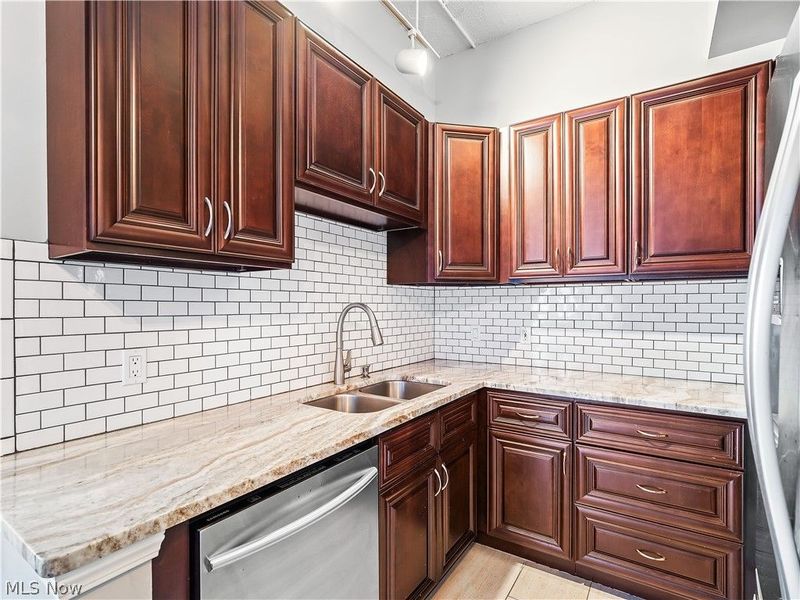 750 Prospect Avenue E, Unit 502, Cleveland, OH 44115 Photo 8