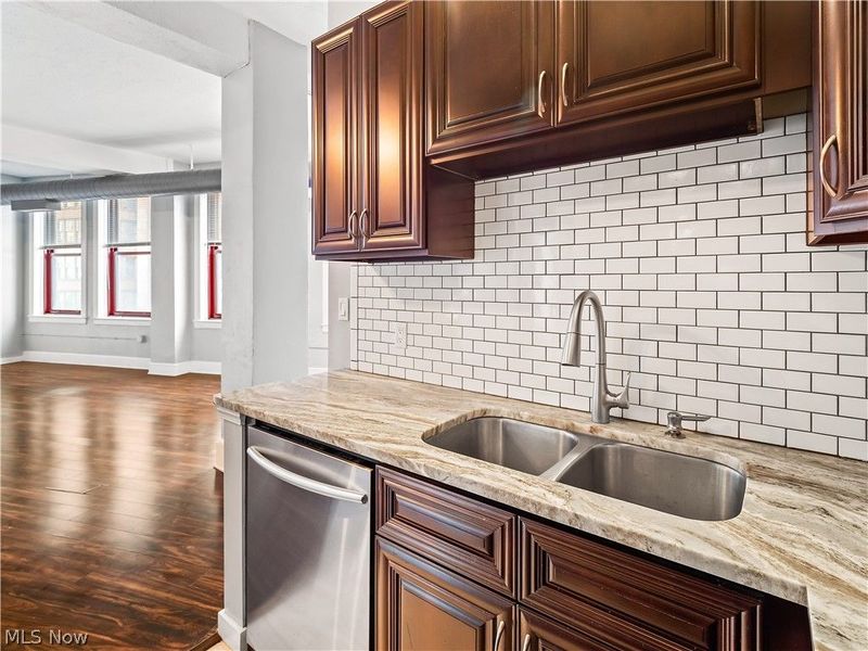750 Prospect Avenue E, Unit 502, Cleveland, OH 44115 Photo 9