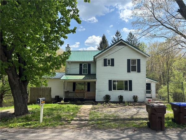 44 Bedford Road, West Middlesex, PA 16159