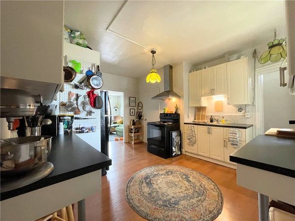 527 Suismon St , Unit 2nd Floor, Pittsburgh, PA 15212