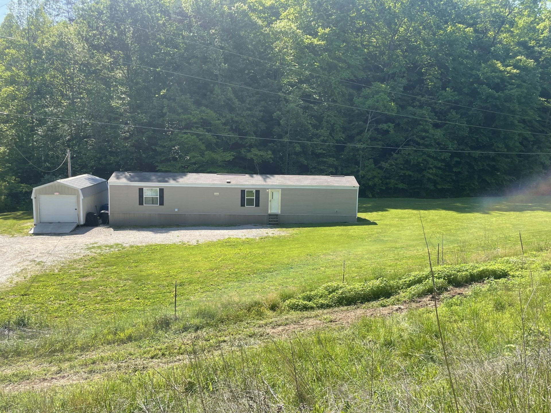 2003 Centerville Road, West Liberty, KY 41472