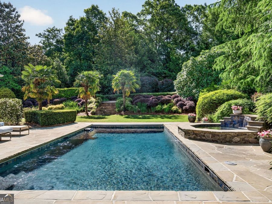 Property Image 100