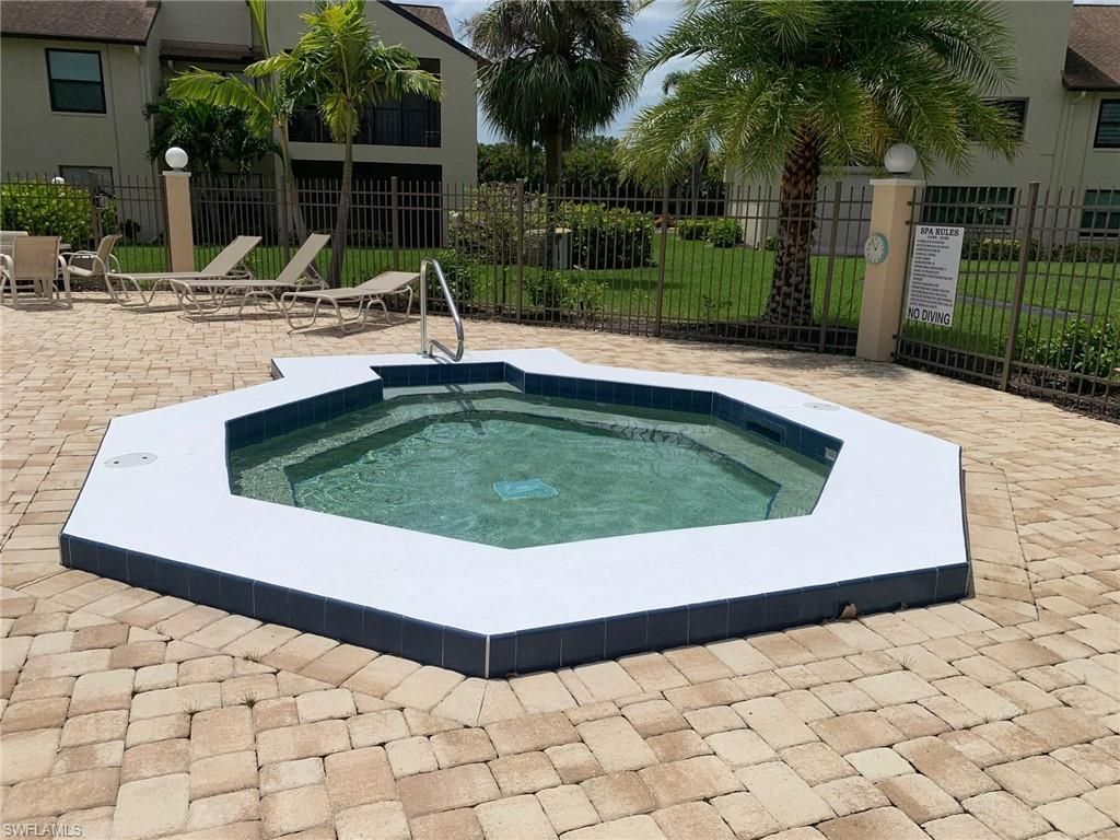 8715 Charter Club Cir , Unit 4, Fort Myers, FL 33919 Photo