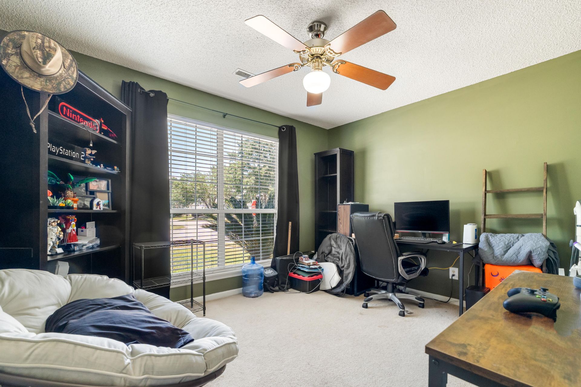 101 Lindenwood Court Photo 16