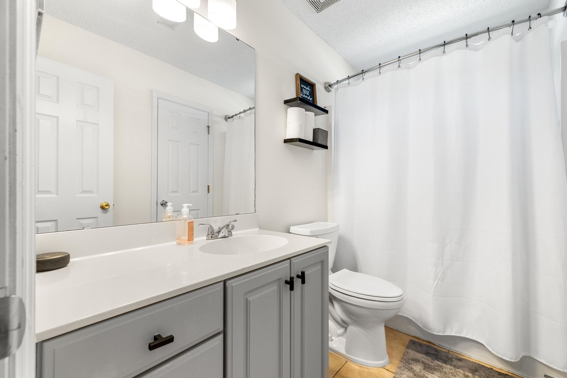 101 Lindenwood Court Photo 17
