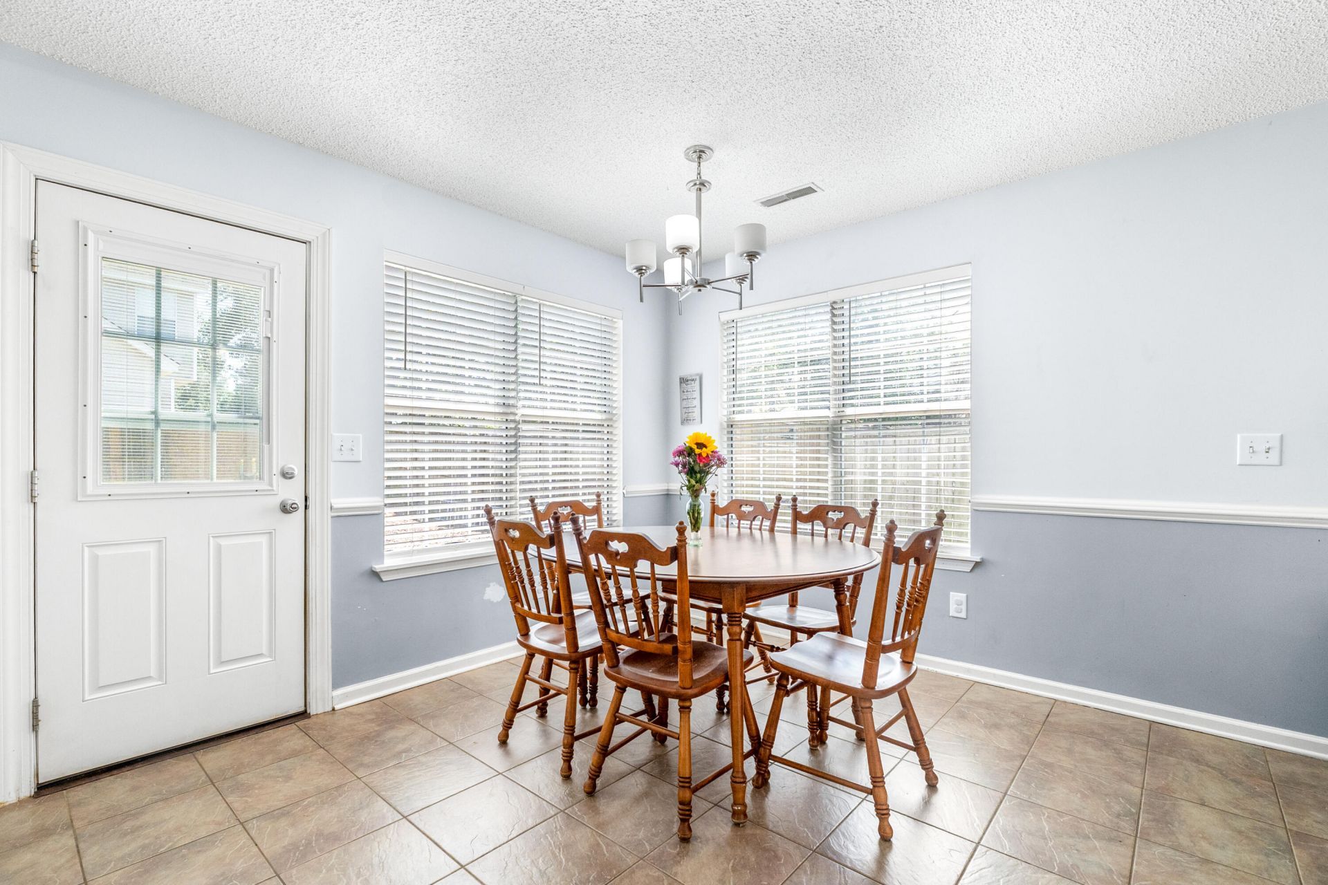 101 Lindenwood Court Photo 22